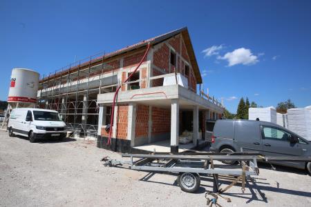 GRADBIŠČE CENTRA ZAŠČITE IN REŠEVANJA RAKEk OGLED ŽUPAN 09 FOTO LJUBO VUKELIČ